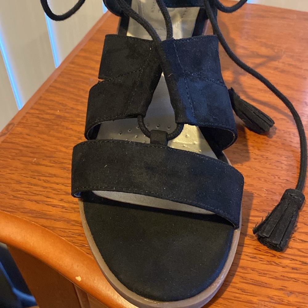 a.na black low heel shoe - Picture 3 of 5